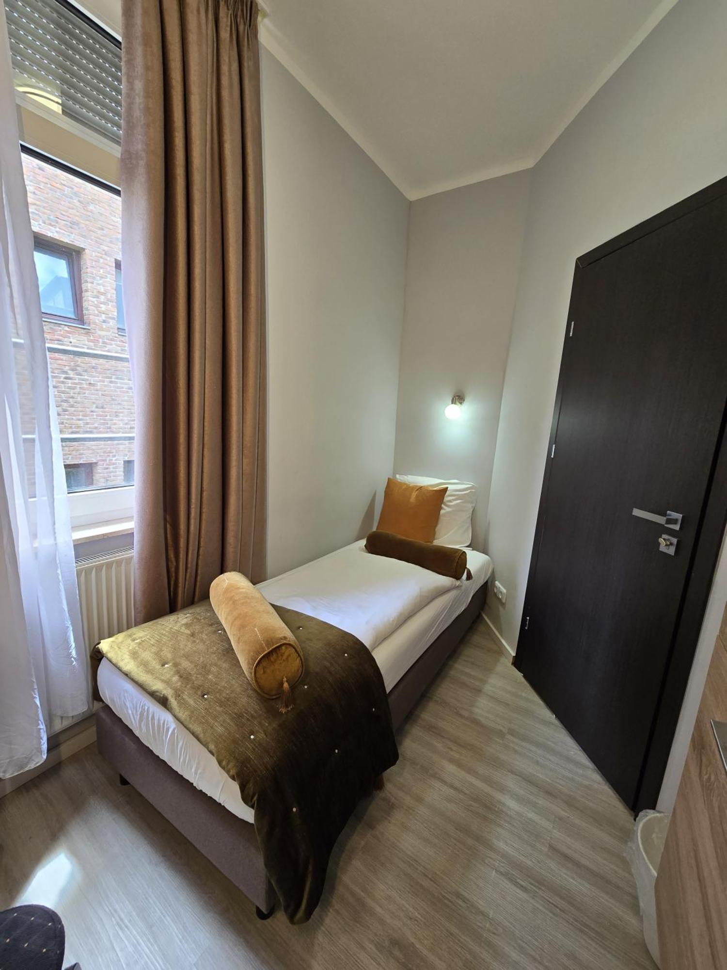 City Hotel Storch Koln Bagian luar foto