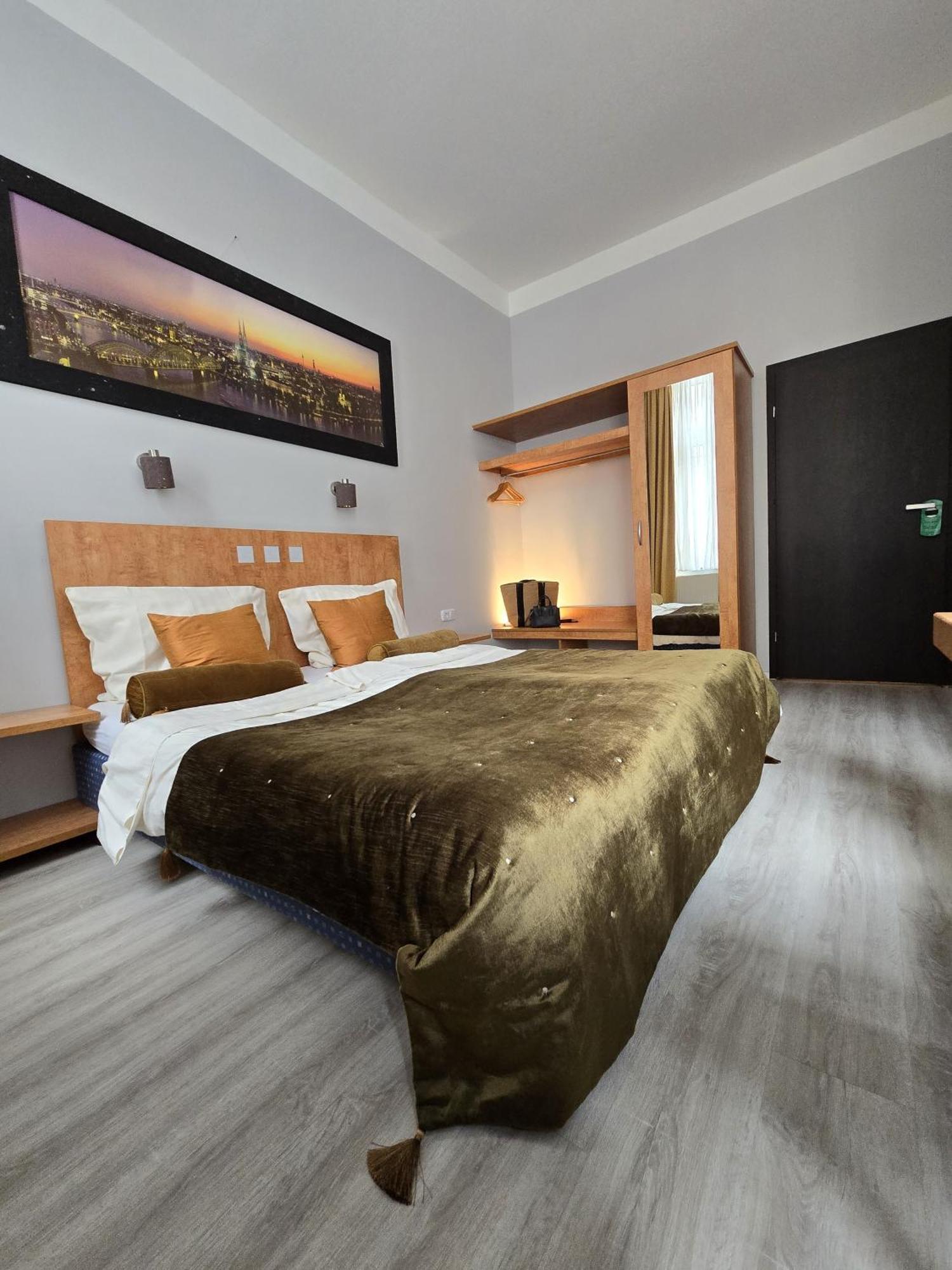 City Hotel Storch Koln Bagian luar foto