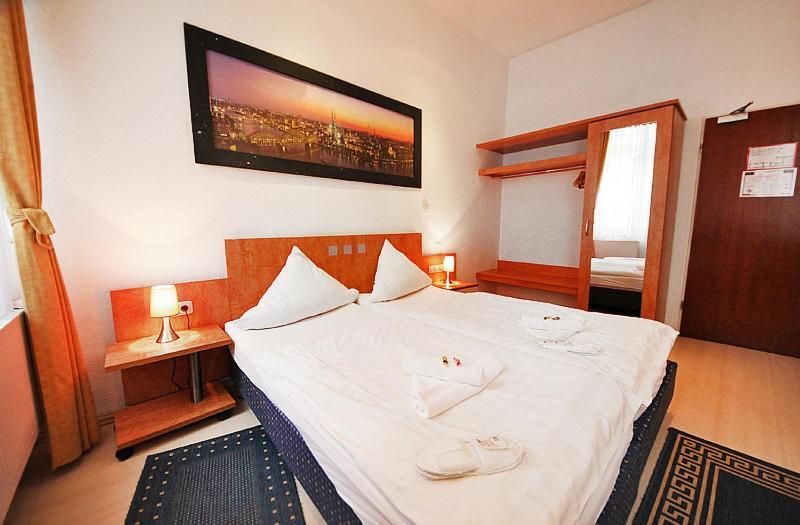 City Hotel Storch Koln Bagian luar foto