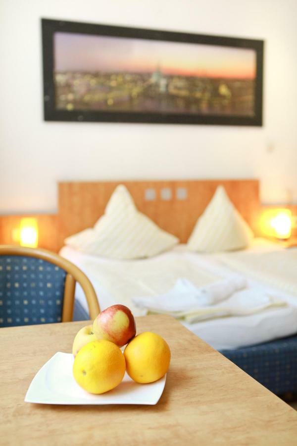 City Hotel Storch Koln Bagian luar foto